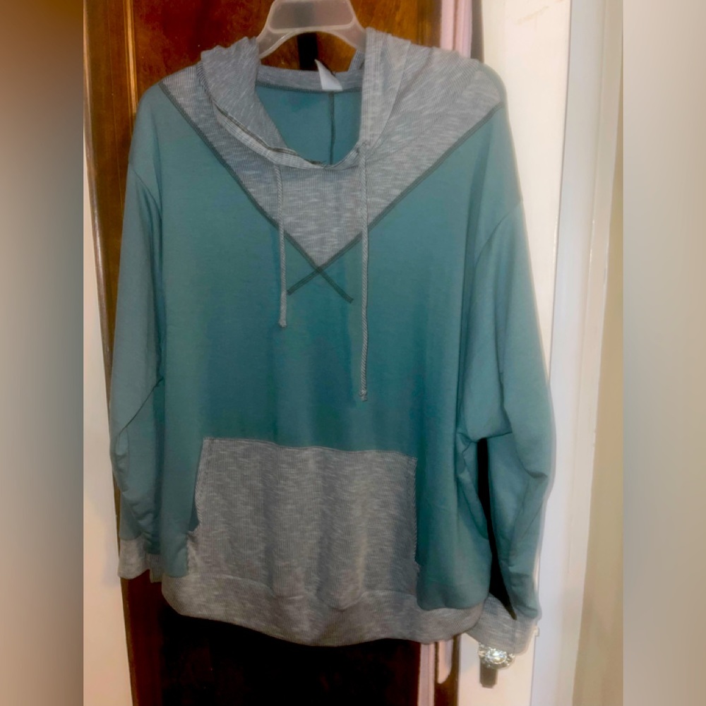 ⭐️ 5/$20 Glitzy Girl Hoodie